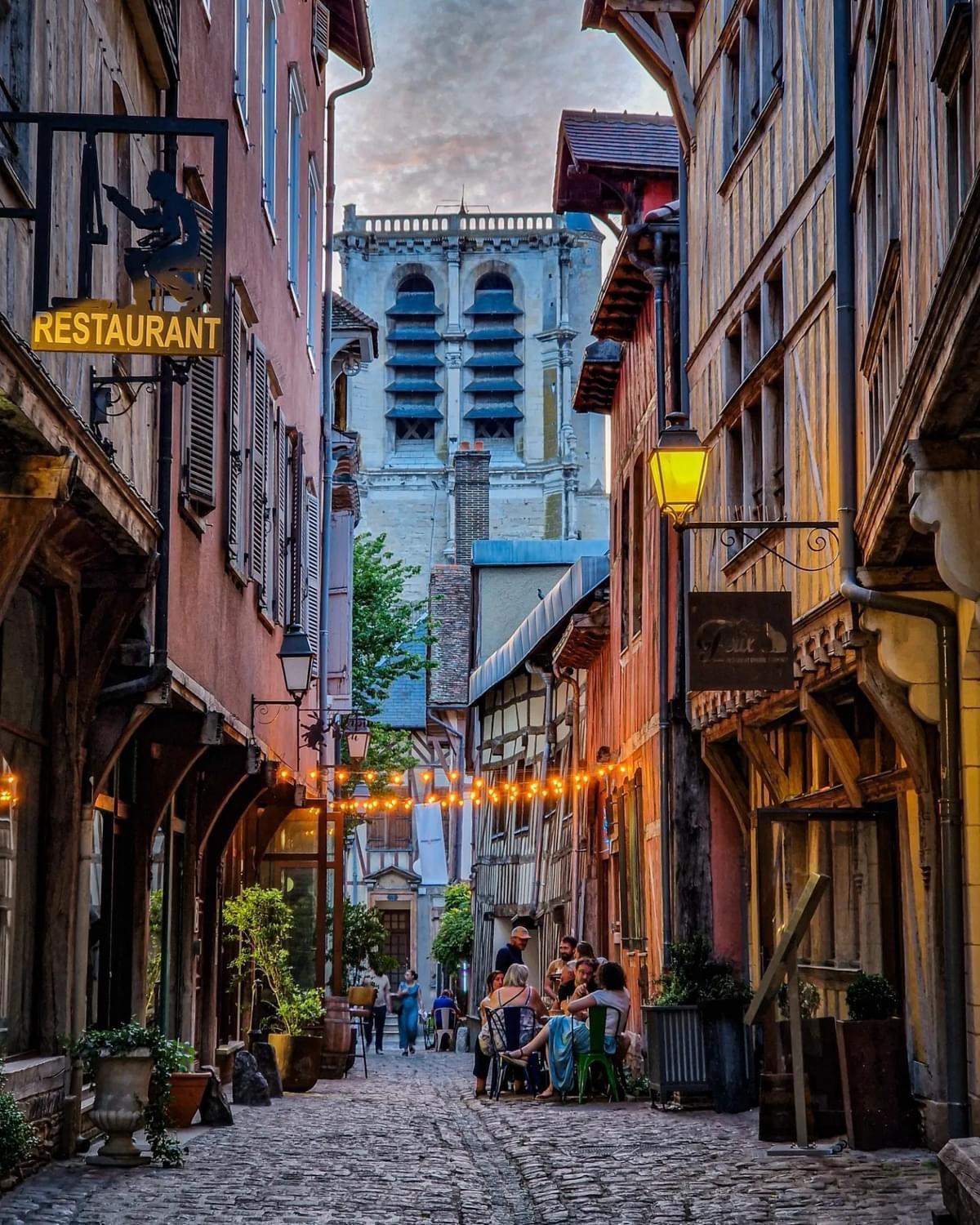 Le Sacre Troyes Apartment Exterior photo