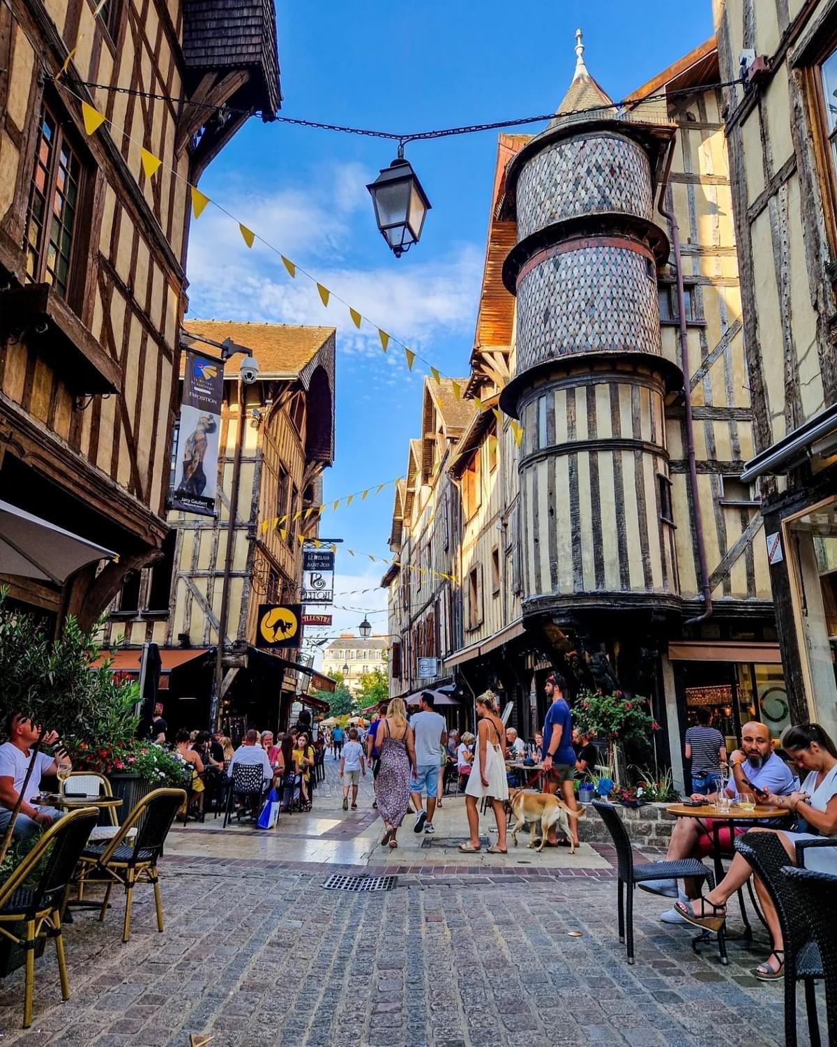 Le Sacre Troyes Apartment Exterior photo